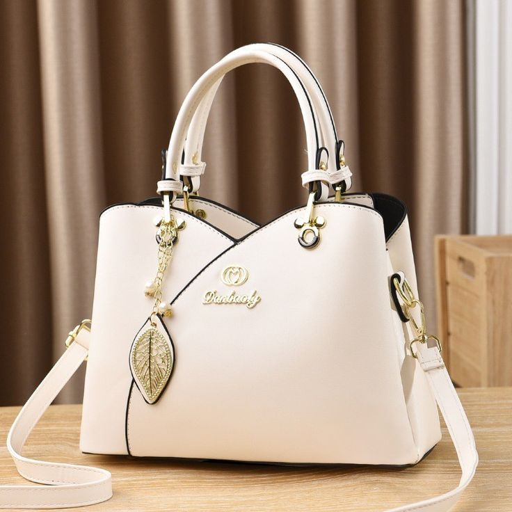 Classic women 👜 handbag
